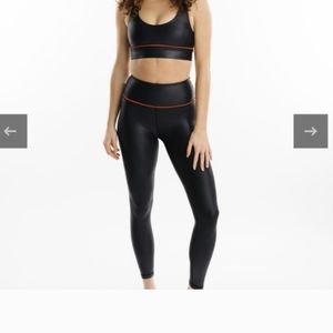 ZYIA black active sweetheart leggings metallic black Sz 4 RARE- VALENTINE'S Day